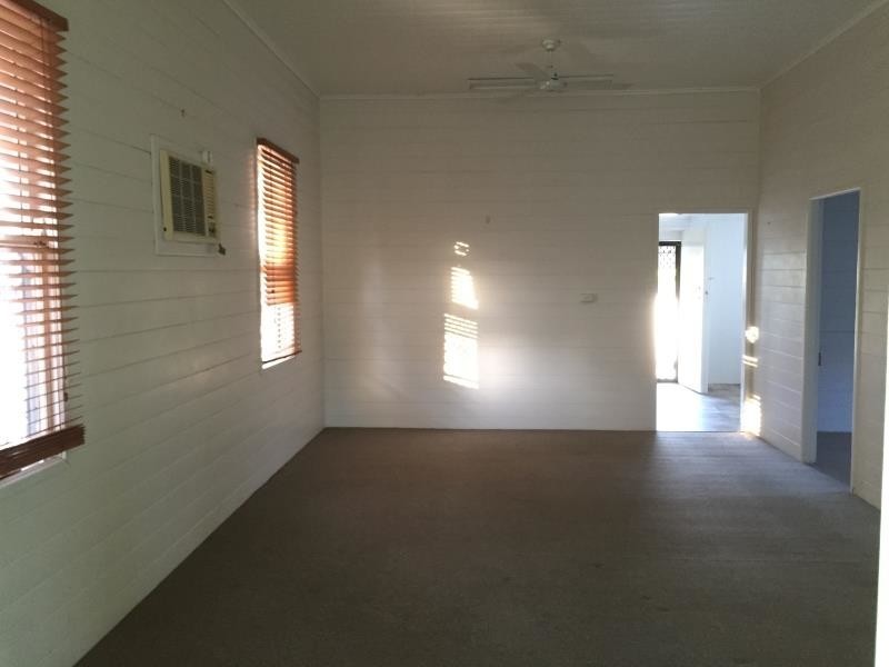 1 Arnold Street, Allenstown QLD 4700